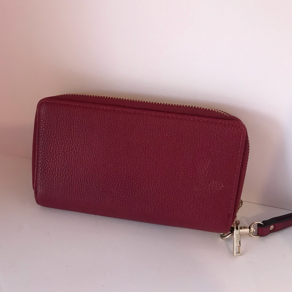 Jessica Moore Wristlet wallet new without tags color Berry
